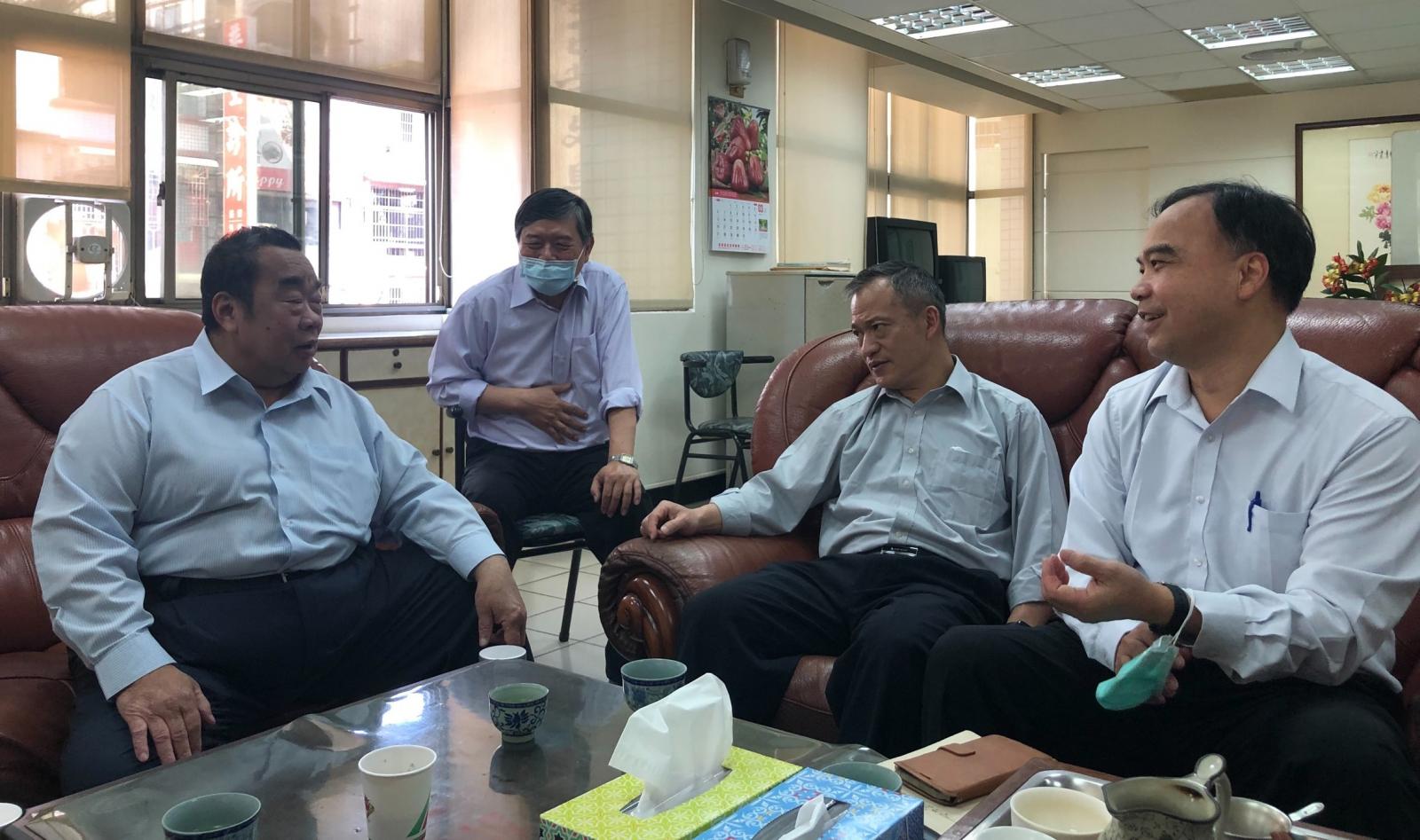 農金局李聰勇局長及農險基金拜會屏東縣里港鄉農會