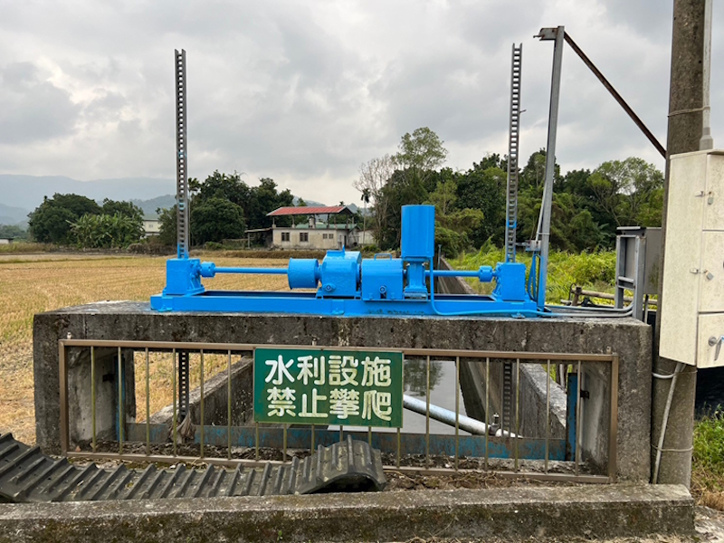南富圳20支線電動水閘門保養完成後